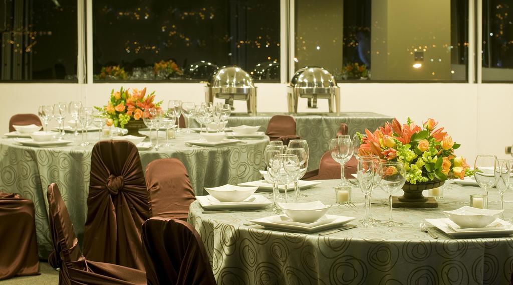 Hotel Tryp By Wyndham San Jose Sabana Exterior foto