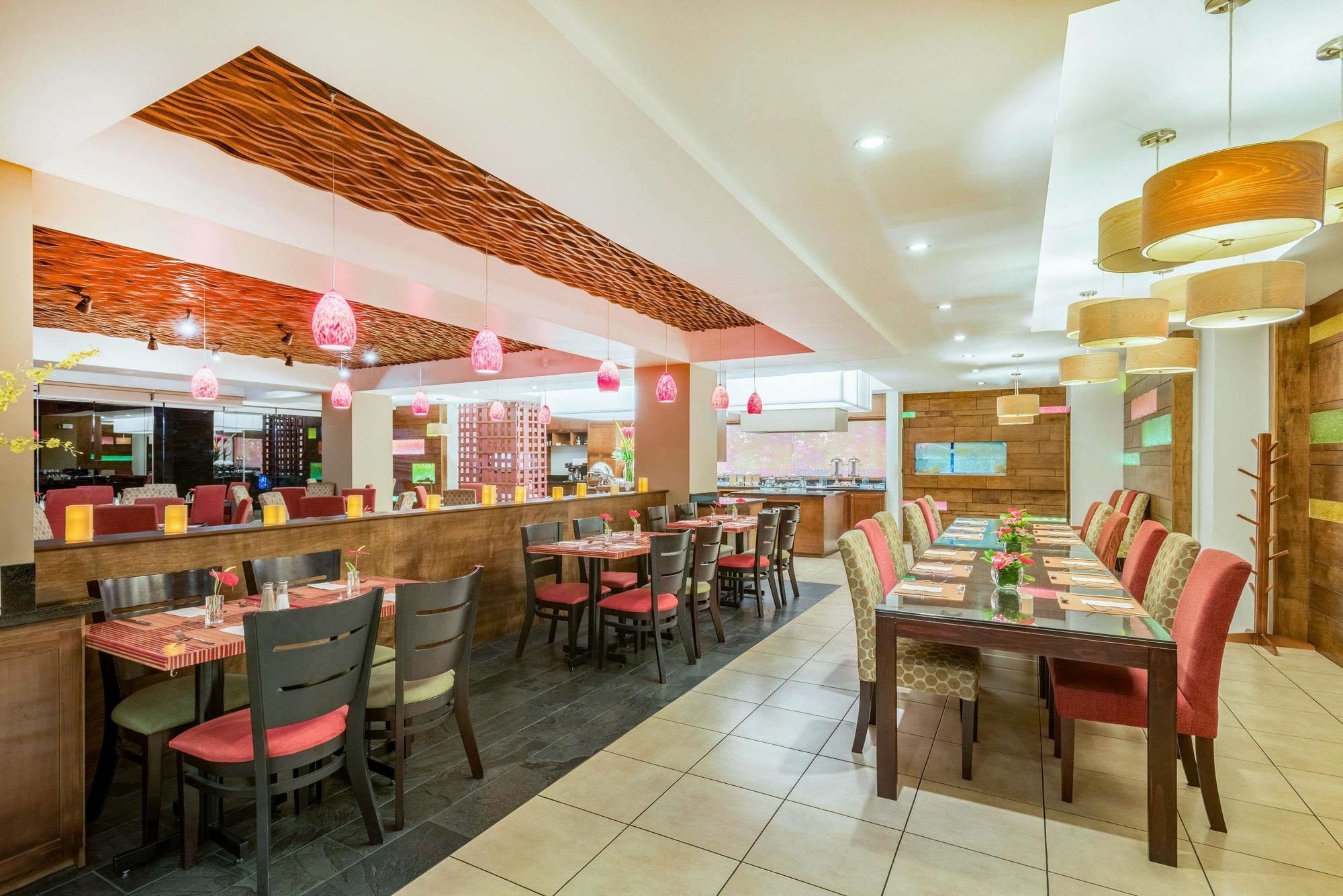Hotel Tryp By Wyndham San Jose Sabana Exterior foto