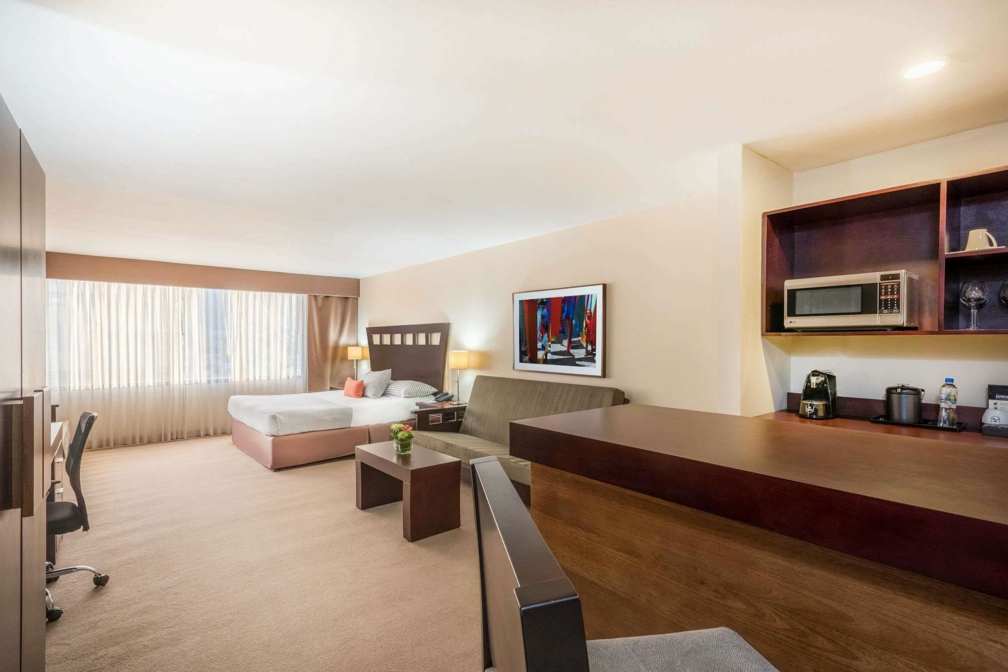 Hotel Tryp By Wyndham San Jose Sabana Exterior foto